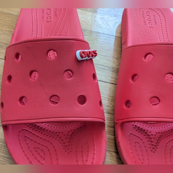 Crocs Red Slides. Barely Used. In Great Condition. Size M 13 - Picture 2 of 8